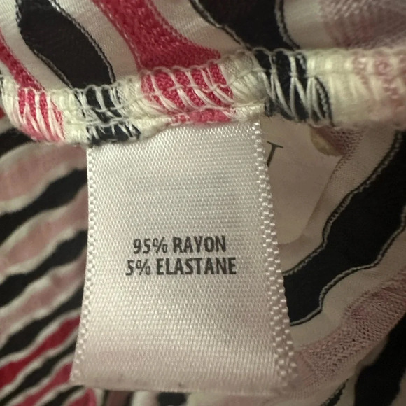St. John Wavy Striped Bateau Neck Top Size Large 3/4 Sleeve Rayon Travel - Picture 5 of 7